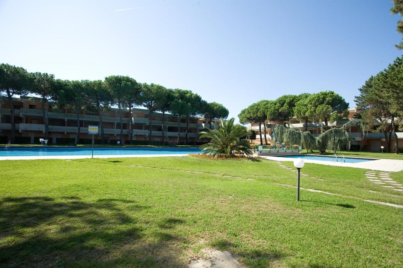 Solarium/Piscina Vila Bibione Exterior foto